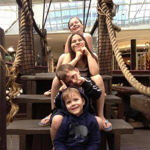 Meet your Posher, Laura